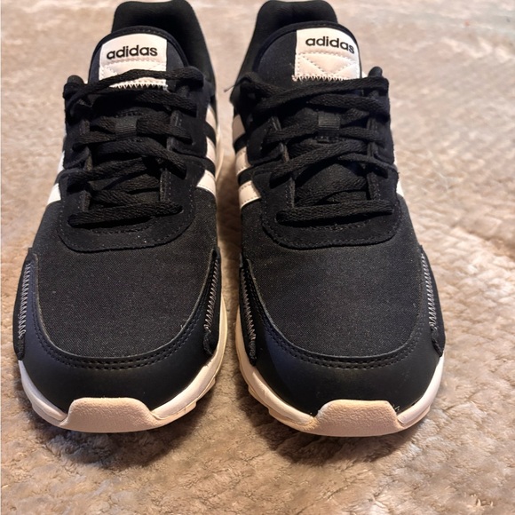 ADIDAS black & white running SNEAKERS size 9 - Picture 9 of 10